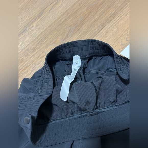 Size 10 lululemon black jogger track pants NWT - Picture 13 of 16